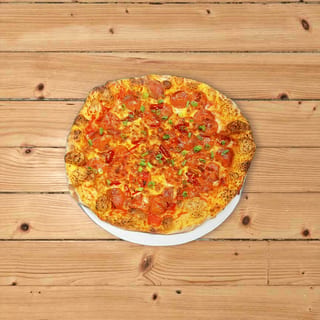Spicy pepperoni pizza